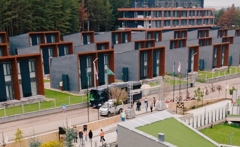 חבילות צאלקה קניון (טביליסי)